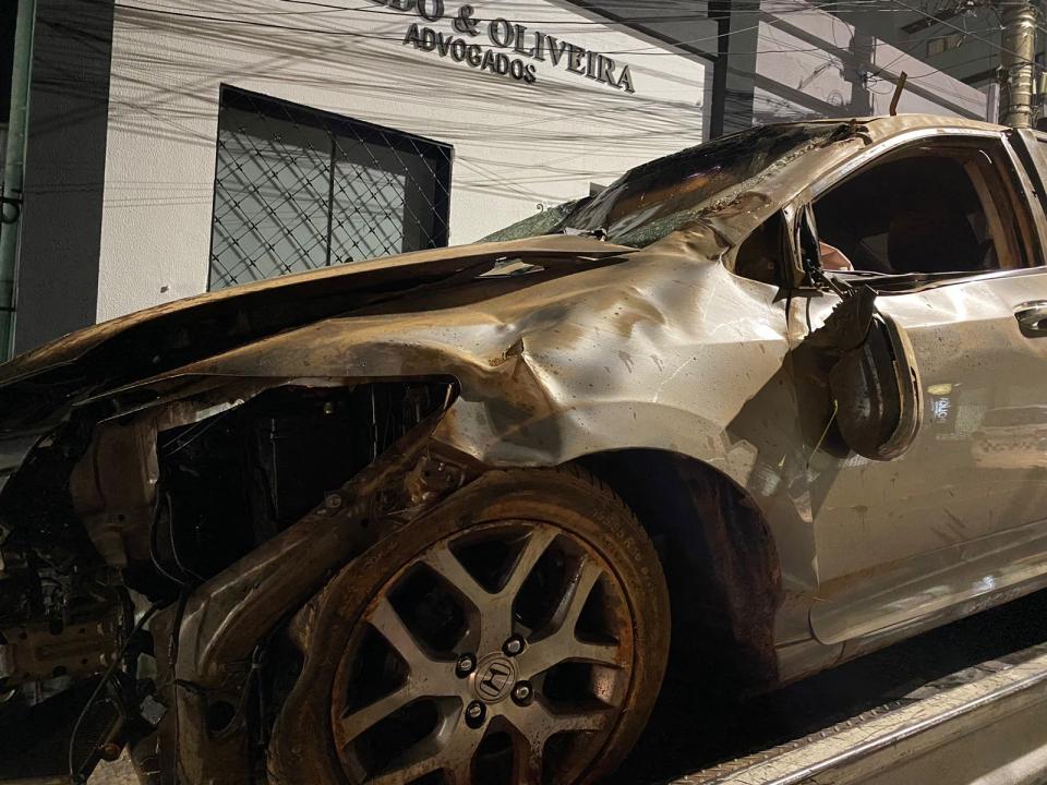 Foto 6 de 8 — Dupla é presa com 96 tijolos de maconha na vicinal Nelson Barbieri em Gavião Peixoto